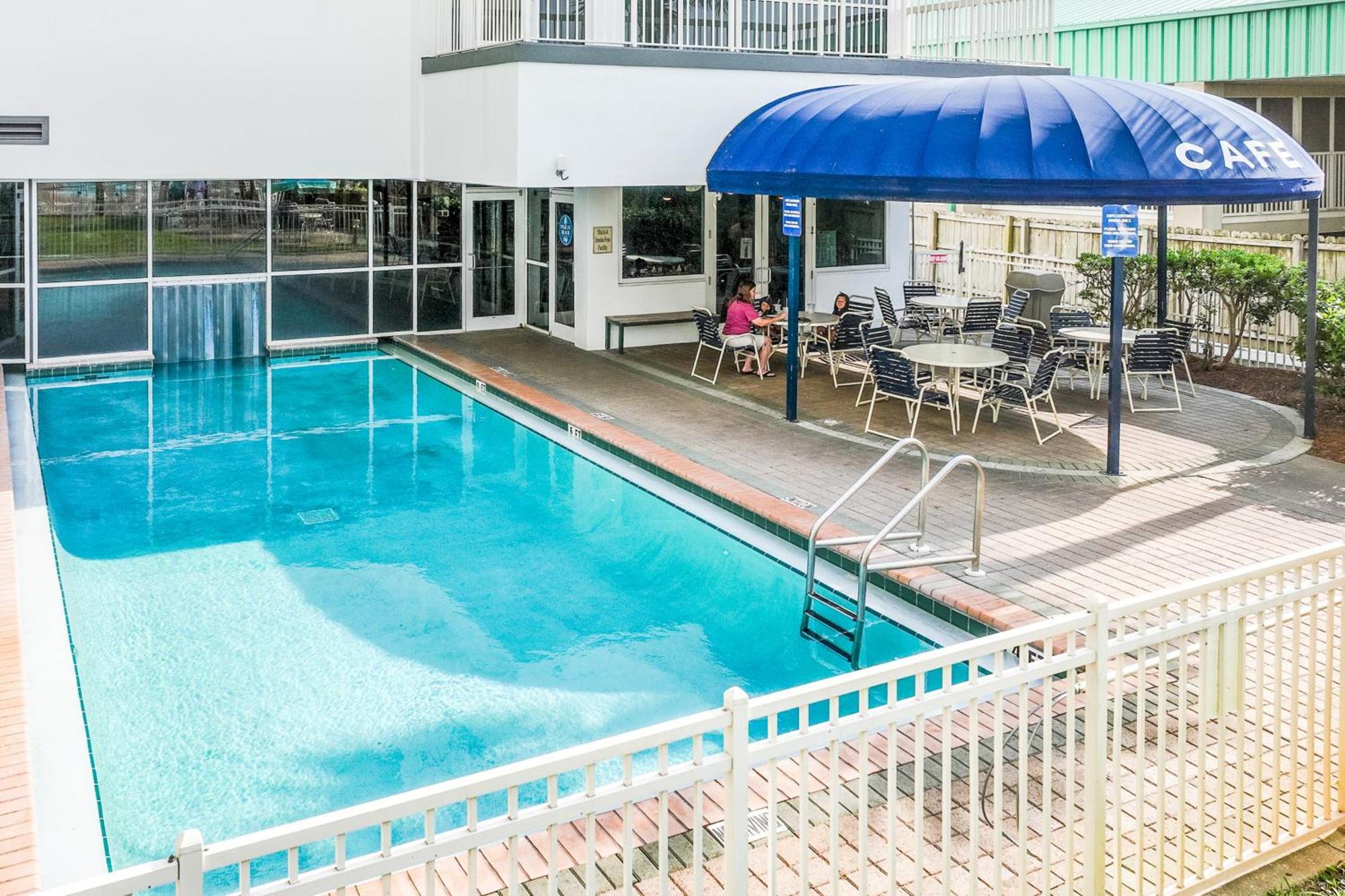 Pelican 1205 Apartment *